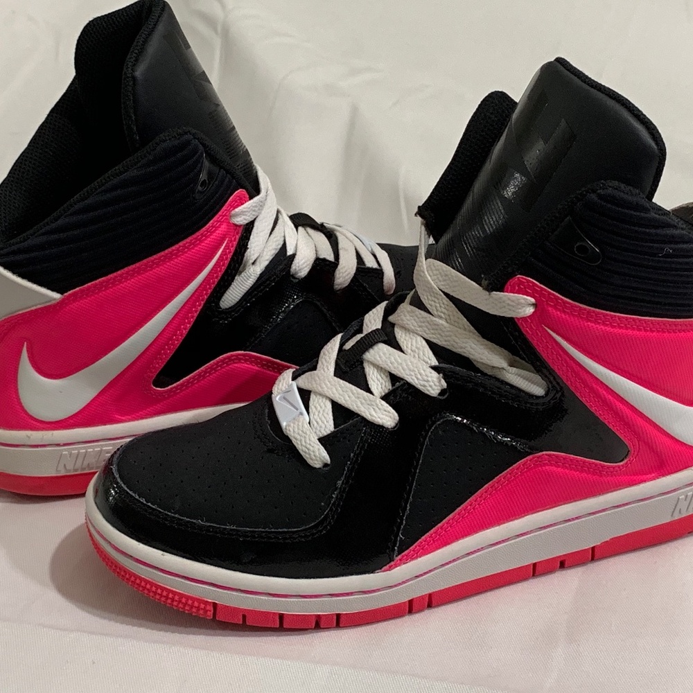 Nike Court Invader | Youth | 4.5